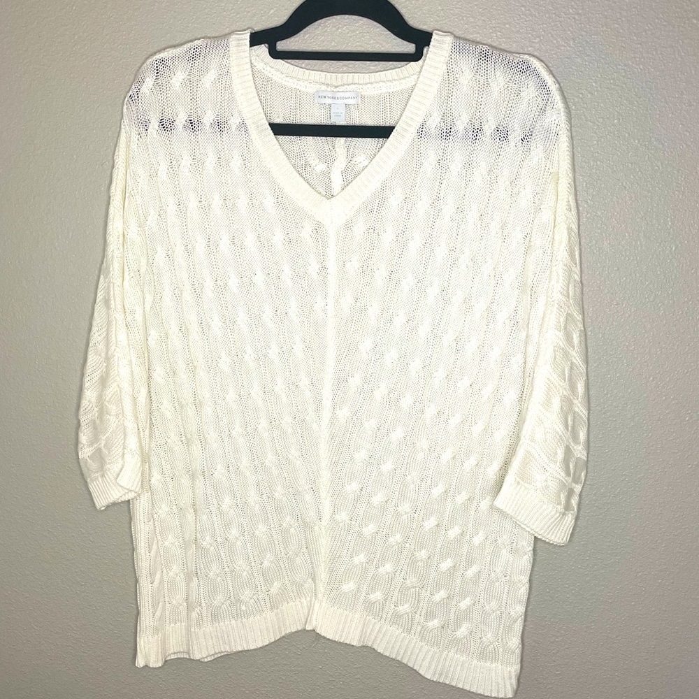 New York & Company white 3/4 sleeve Top size L